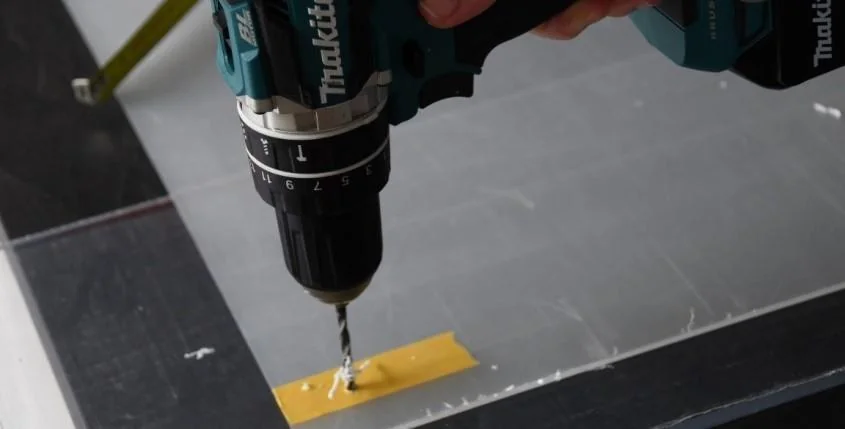 [AUTO] Plexiglas boren